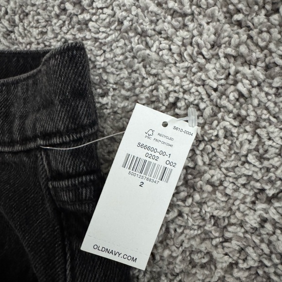Old Navy High-Waisted Baggy Wide-Leg Jeans (Size 2- NEW W/ TAGS) in black - Picture 4 of 4